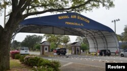 彭萨科拉海军航空站大门