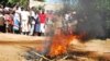 Dois homens incendiados na Beira 