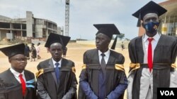 Seiphelelwe ngamandla izifundi ezidabuka kwele South Sudan eziphutshe izifundo ekolitshini leNational University of Science and Technology koBulawayo eZimbabwe. (Photo: Ezra Tshisa Sibanda)