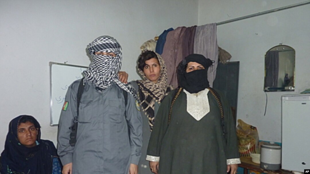 Members of Kandahar's female police squad