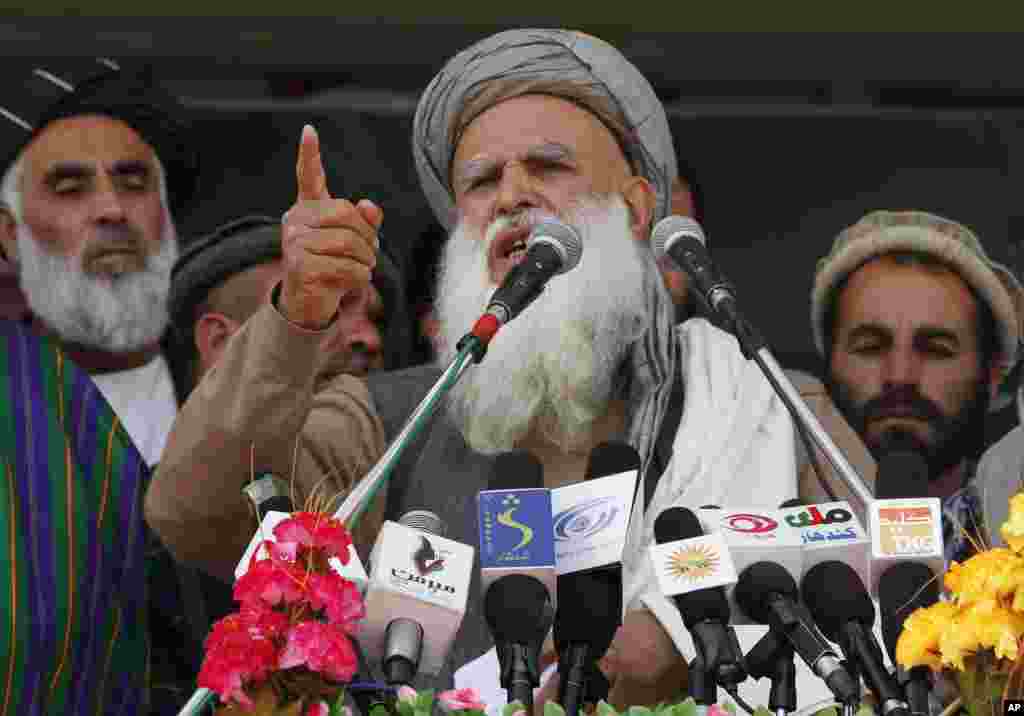 Nomzod Abdul Rasul Sayyaf Qandahorda.