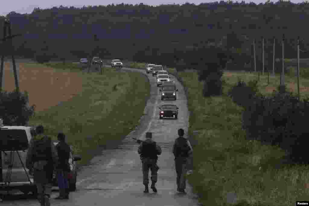 Grabovo, Donetsk - Yevropada Xavfsizlik va Hamkorlik Tashkiloti vakillari hududga kelmoqda, separatist kuchlar ularni nazorat qilmoqda
