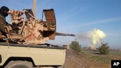 Suriyaning Tal Tamr shahrida jihodchilar kurd va nasroniy jangchilar bilan olishmoqda