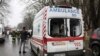 Російська атака вбила і поранила рятувальників прямо там, де вони допомагали жертвам попереднього ракетного удару. AP
