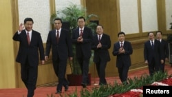 中共新的政治局常委与媒体见面（资料照）
