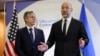 Держсекретар США Ентоні Блінкен та прем'єр-міністр України Денис Шмигаль напередодні Конференції з відновлення України у Лондоні. 21 червня 2023 року.  Фото: Leah Millis/AFP 