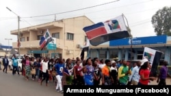 Apoiantes da RENAMO em Xai-Xai. 