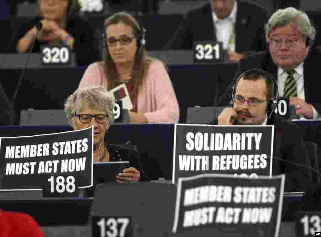 Yevropa Komissiyasi raisi Jan Klod Yunker Yevropa davlatlarini 160 ming qochqinni qabul qilishga undamoqda. Gretsiya, Italiya va Vengriya ortiq bu muammoni yolg&#39;iz ko&#39;tara olmaydi, deydi u. 