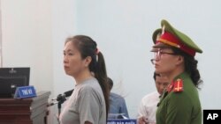 Phiên xử Mẹ Nấm tại Việt Nam.