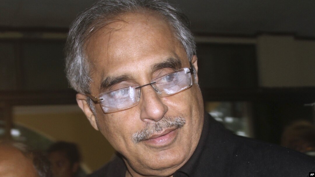 Vijay Nambiar, the U.N. envoy to Burma, leaves Sittwe Airport in Burma's Rakhine state, June 14, 2012. 