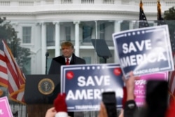AQSh Prezidenti Donald Tramp tarafdorlari qarshisida nutq so'zlamoqda, 2020-yil, 6-yanvar