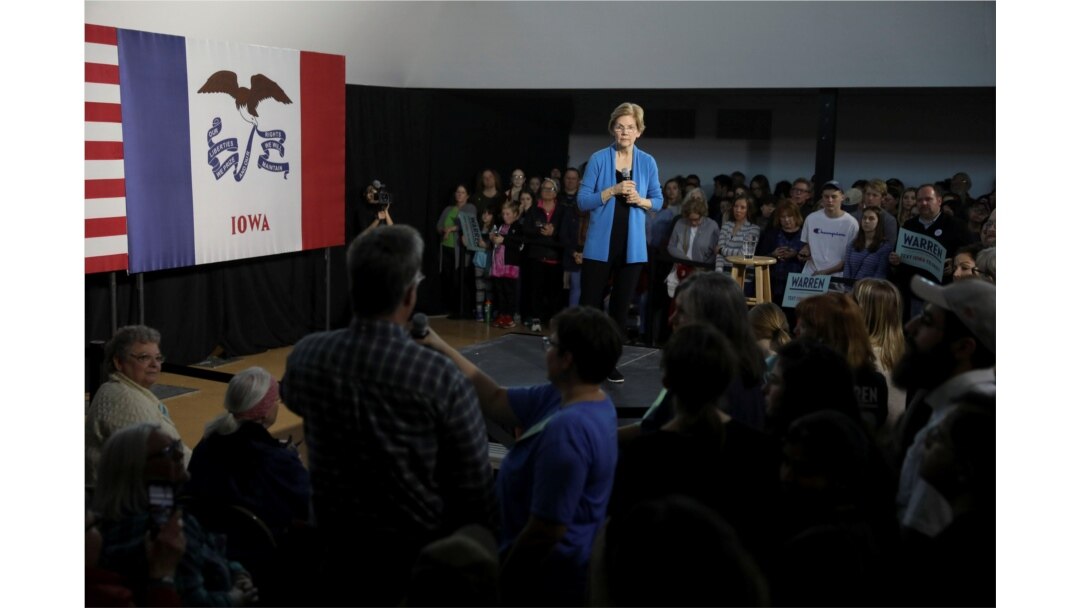 Democratic U.S. presidential candidate Senator Elizabeth Warren speaks during a town hall event in Davenport, Iowa, Jan. 5, 2020.