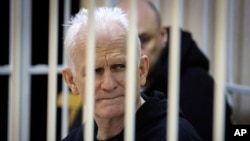 Алесь Беляцький засуджений у Білорусі до 10 років ув’язнення