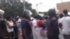 Manifestação em Bissau, na sequência da instabilidade política que se vive na Guiné. Foto enviada via WhatsApp por Amadu Buaro, Nov 2016